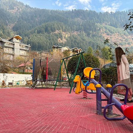 West Western Resort Manali #Neartomallroad #Gym #Lawn #Playingzone #Pooltable #Kidsfriendly #Mountainview #Tabletennis #Familyfriendly #Privateparking Екстер'єр фото