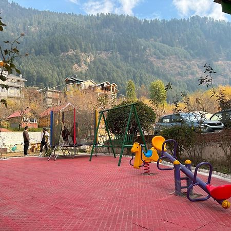 West Western Resort Manali #Neartomallroad #Gym #Lawn #Playingzone #Pooltable #Kidsfriendly #Mountainview #Tabletennis #Familyfriendly #Privateparking Екстер'єр фото