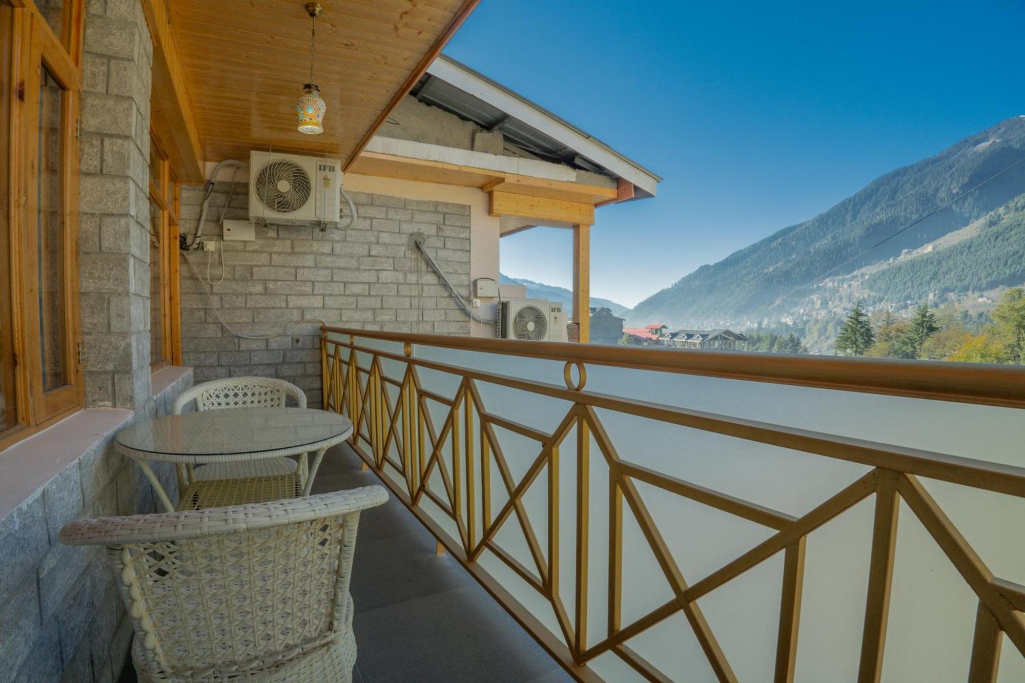 West Western Resort Manali #Neartomallroad #Gym #Lawn #Playingzone #Pooltable #Kidsfriendly #Mountainview #Tabletennis #Familyfriendly #Privateparking Екстер'єр фото
