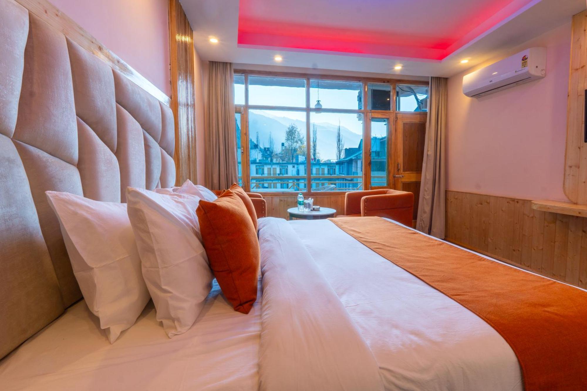 West Western Resort Manali #Neartomallroad #Gym #Lawn #Playingzone #Pooltable #Kidsfriendly #Mountainview #Tabletennis #Familyfriendly #Privateparking Екстер'єр фото