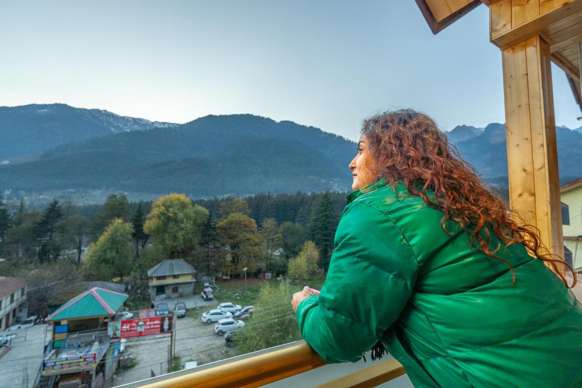 West Western Resort Manali #Neartomallroad #Gym #Lawn #Playingzone #Pooltable #Kidsfriendly #Mountainview #Tabletennis #Familyfriendly #Privateparking Екстер'єр фото