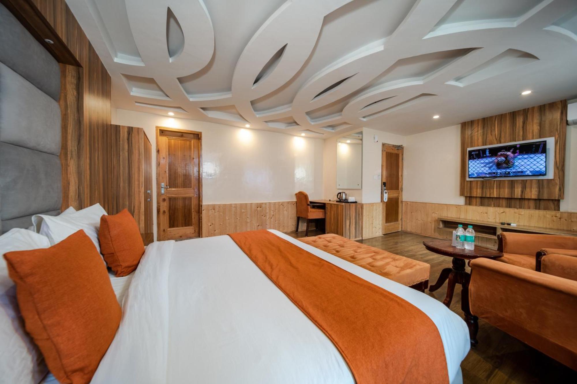 West Western Resort Manali #Neartomallroad #Gym #Lawn #Playingzone #Pooltable #Kidsfriendly #Mountainview #Tabletennis #Familyfriendly #Privateparking Екстер'єр фото