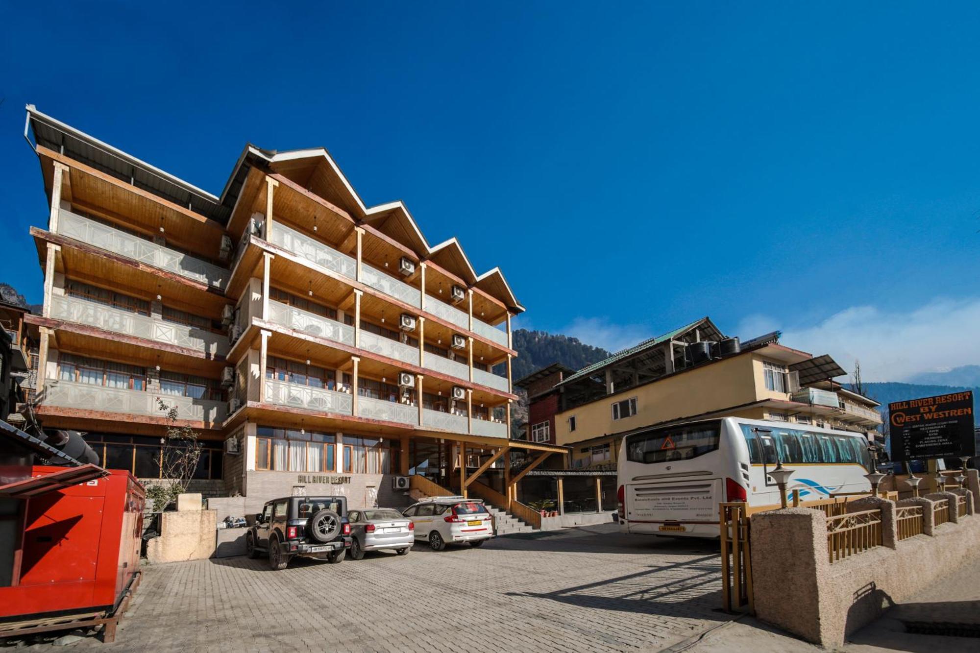 West Western Resort Manali #Neartomallroad #Gym #Lawn #Playingzone #Pooltable #Kidsfriendly #Mountainview #Tabletennis #Familyfriendly #Privateparking Екстер'єр фото