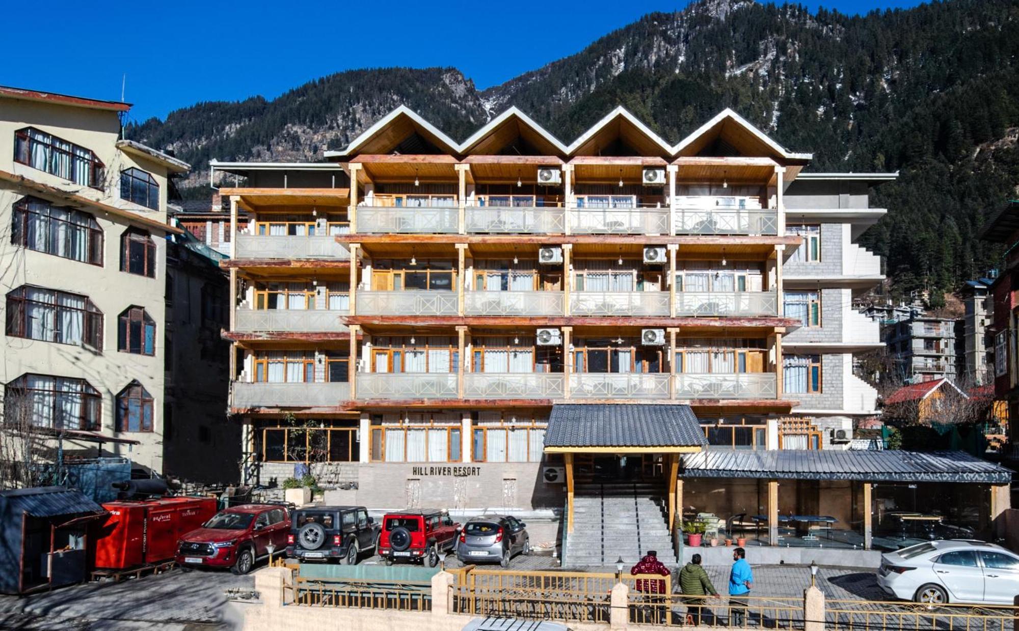 West Western Resort Manali #Neartomallroad #Gym #Lawn #Playingzone #Pooltable #Kidsfriendly #Mountainview #Tabletennis #Familyfriendly #Privateparking Екстер'єр фото