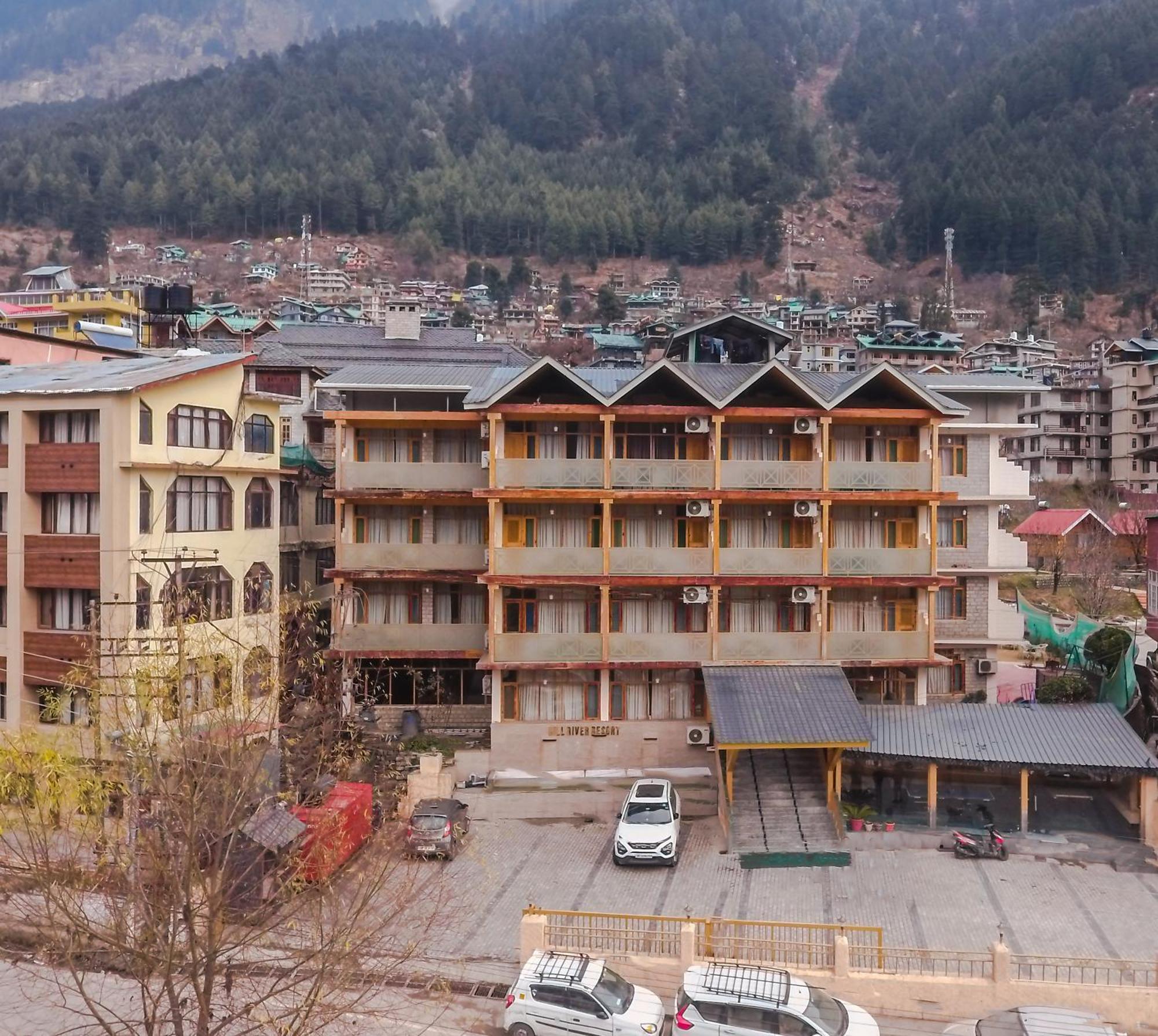 West Western Resort Manali #Neartomallroad #Gym #Lawn #Playingzone #Pooltable #Kidsfriendly #Mountainview #Tabletennis #Familyfriendly #Privateparking Екстер'єр фото